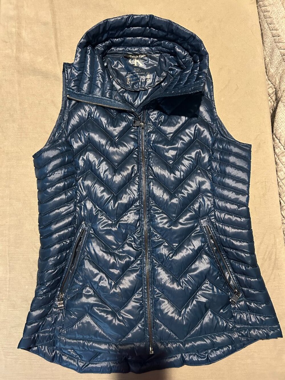 CALVIN KLEIN Navy Blue Premium Down Chevron Puffer Vest Size Small